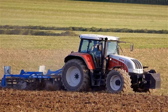 Les critères essentiels pour choisir une remorque agricole