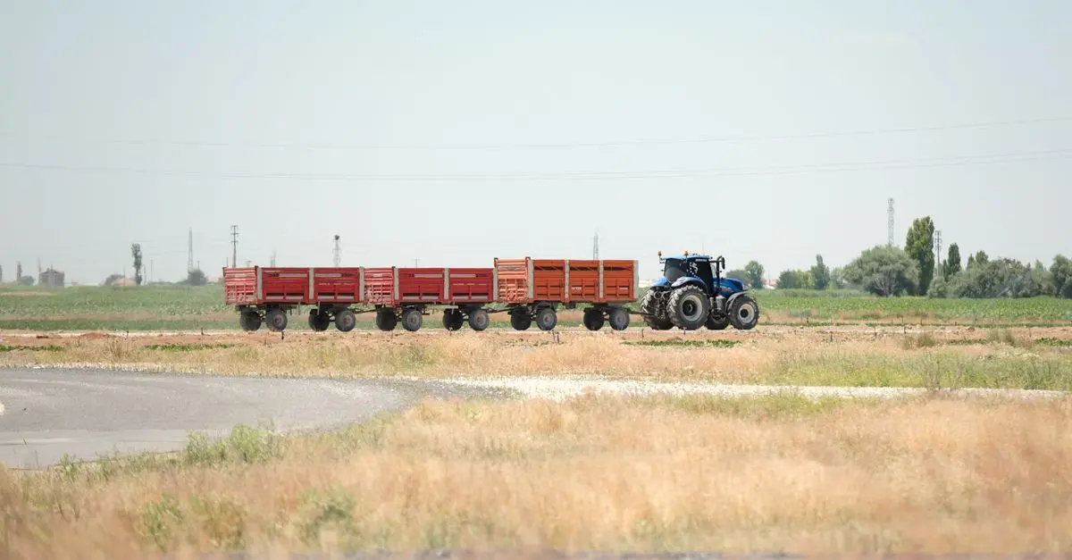 Comment choisir les pneus idéaux pour votre remorque agricole