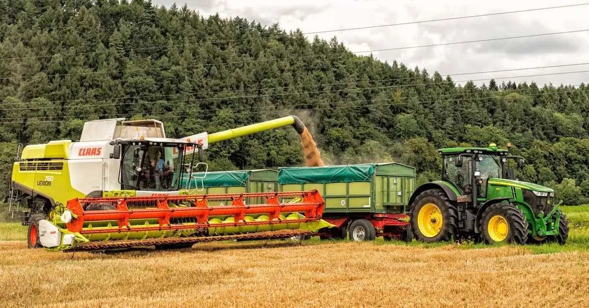 Les accessoires essentiels pour maximiser votre remorque agricole