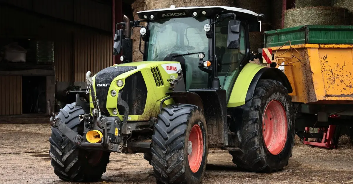 Comment choisir les pneus adaptés pour votre remorque agricole