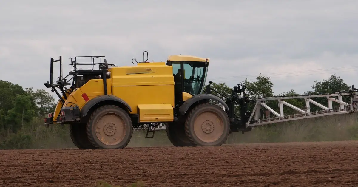 Comment choisir les pneus adaptés pour votre remorque agricole